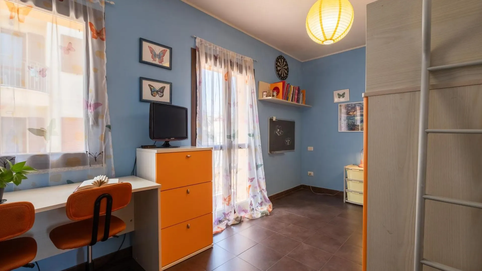 Butterfly Apartment Cagliari - Self Check-In, No Kitchen 0*,  Ιταλία